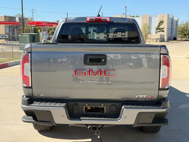 GMC Canyon Vehicle Full-screen Gallery Image 05