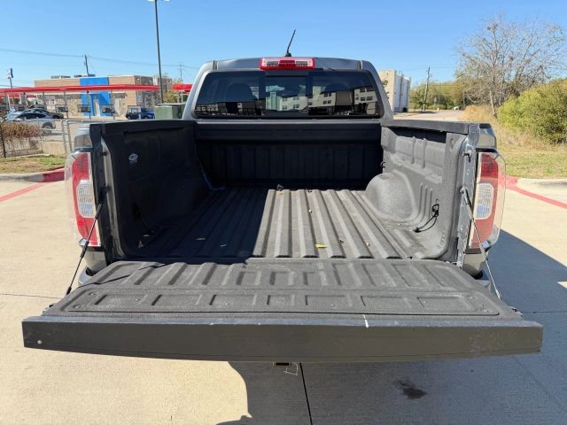 GMC Canyon Vehicle Full-screen Gallery Image 20