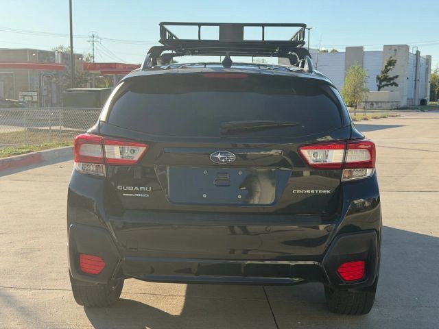 Subaru Crosstrek Vehicle Full-screen Gallery Image 05