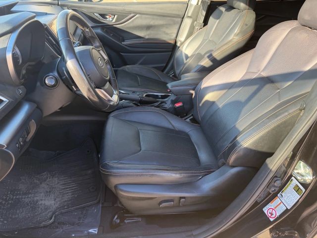 Subaru Crosstrek Vehicle Full-screen Gallery Image 12