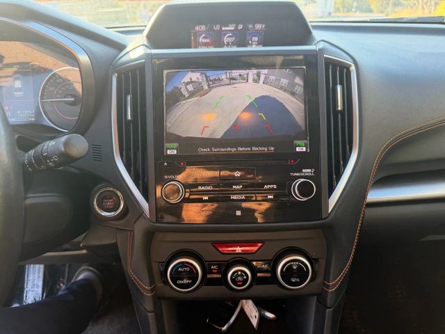 Subaru Crosstrek Vehicle Full-screen Gallery Image 14