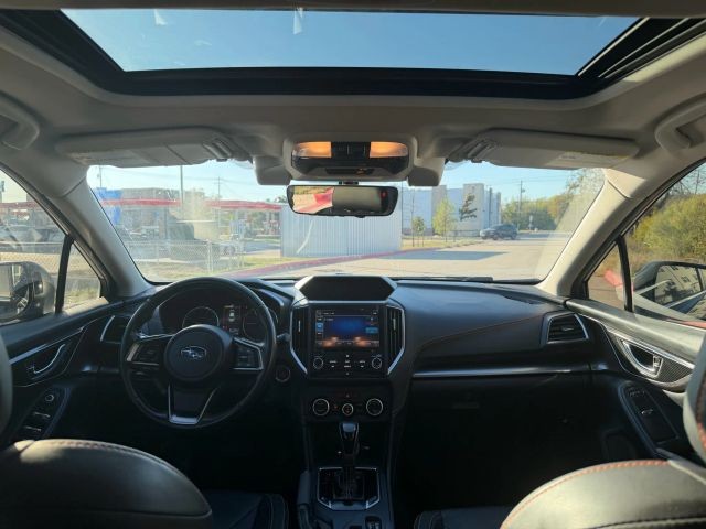 Subaru Crosstrek Vehicle Full-screen Gallery Image 19