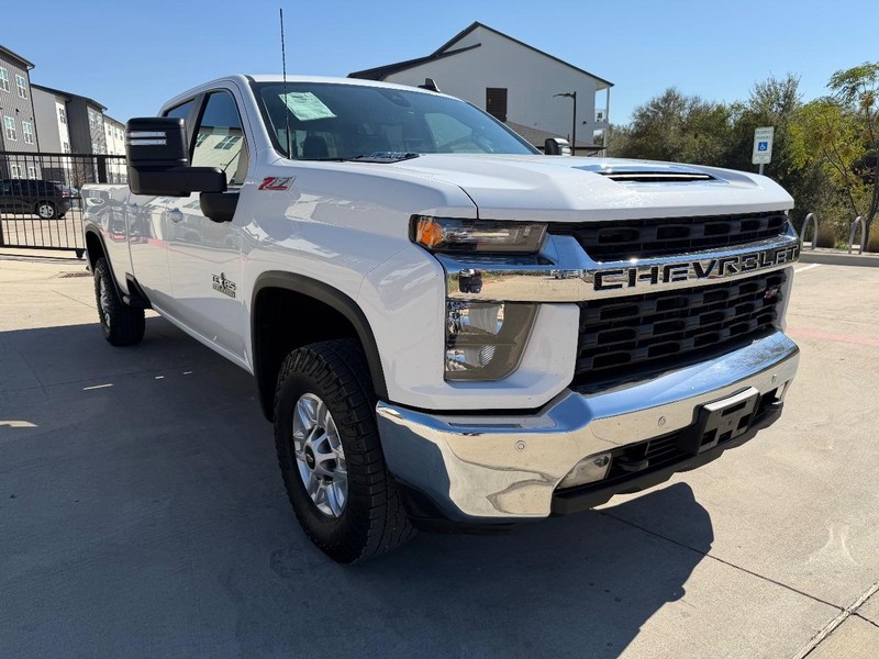 Chevrolet Silverado 2500HD Vehicle Full-screen Gallery Image 08
