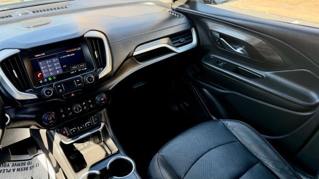 GMC Terrain Vehicle Full-screen Gallery Image 07