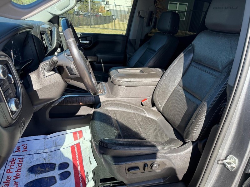 GMC Sierra 1500 Vehicle Full-screen Gallery Image 12