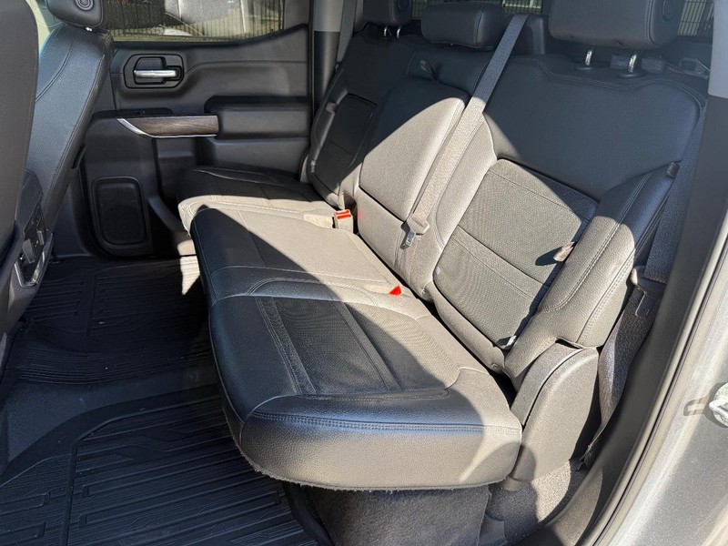 GMC Sierra 1500 Vehicle Full-screen Gallery Image 18