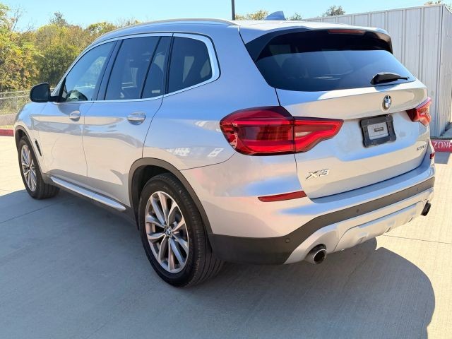 BMW X3 Vehicle Full-screen Gallery Image 04