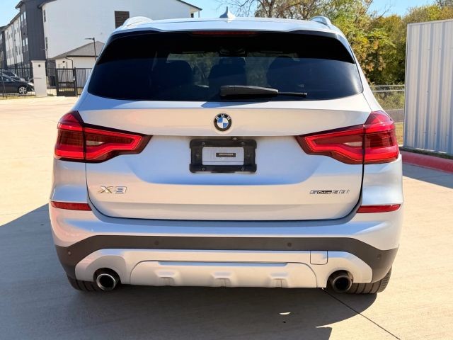 BMW X3 Vehicle Full-screen Gallery Image 05