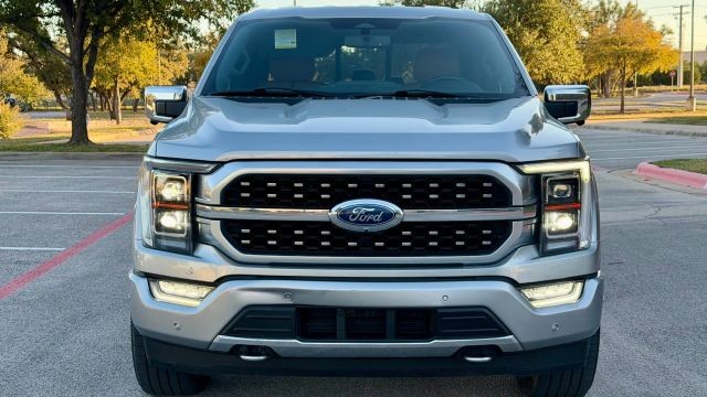 Ford F-150 Vehicle Full-screen Gallery Image 02