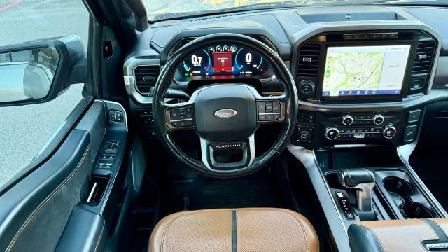 Ford F-150 Vehicle Full-screen Gallery Image 08