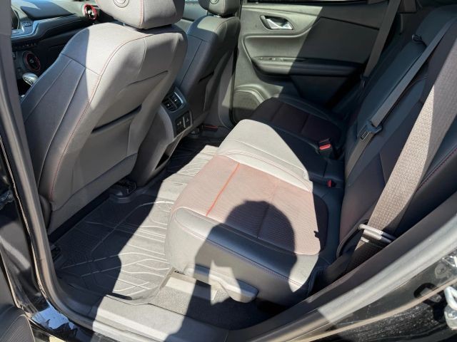 Chevrolet Blazer Vehicle Full-screen Gallery Image 17