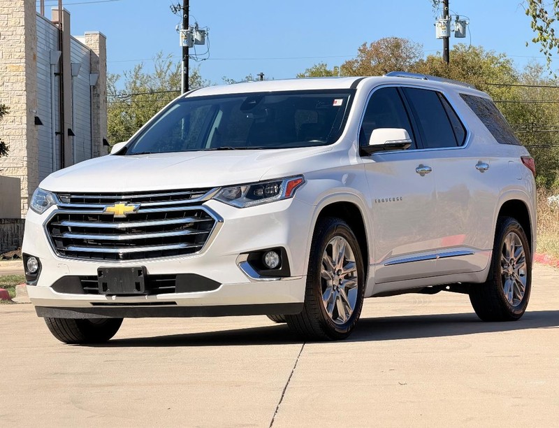 2020 Chevrolet Traverse High Country photo 2
