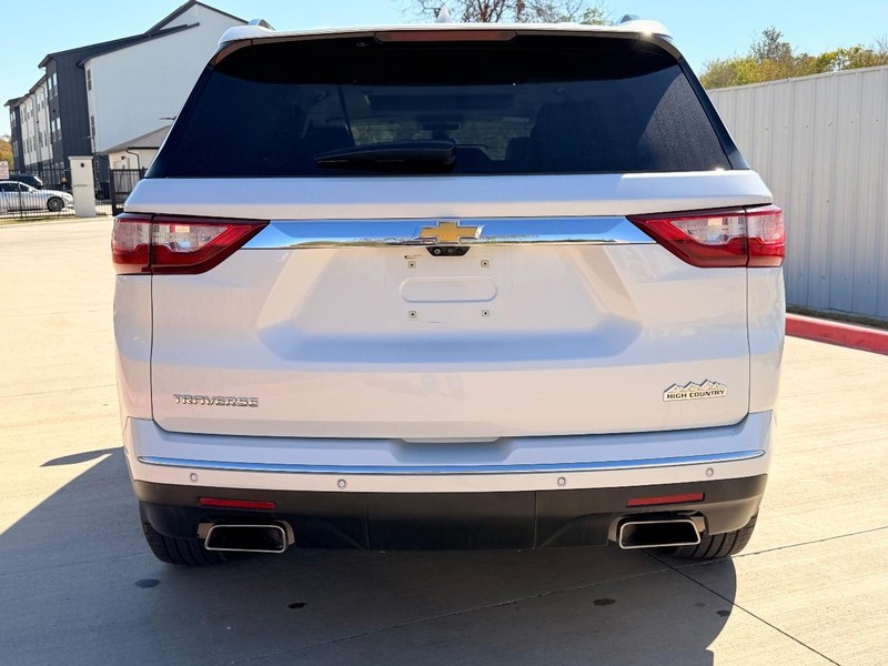 Chevrolet Traverse Vehicle Full-screen Gallery Image 05