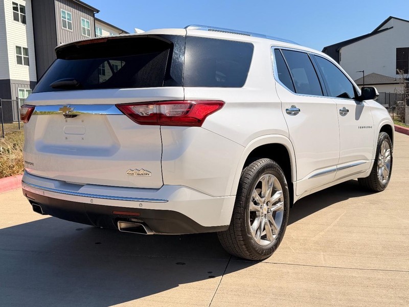 Chevrolet Traverse Vehicle Full-screen Gallery Image 06