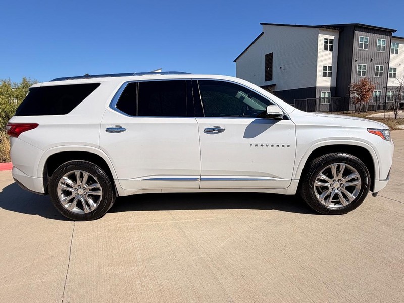 Chevrolet Traverse Vehicle Full-screen Gallery Image 07