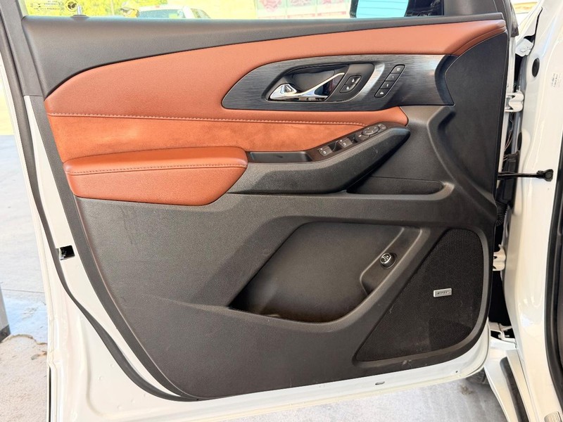 Chevrolet Traverse Vehicle Full-screen Gallery Image 09