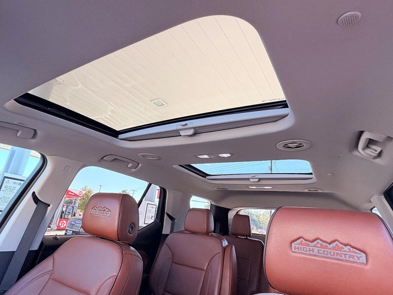 Chevrolet Traverse Vehicle Full-screen Gallery Image 13