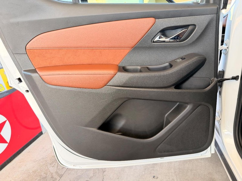 Chevrolet Traverse Vehicle Full-screen Gallery Image 15