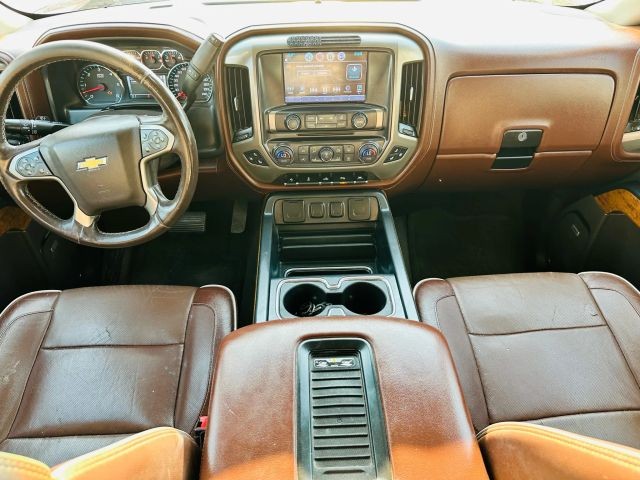 Chevrolet Silverado 1500 Vehicle Full-screen Gallery Image 19