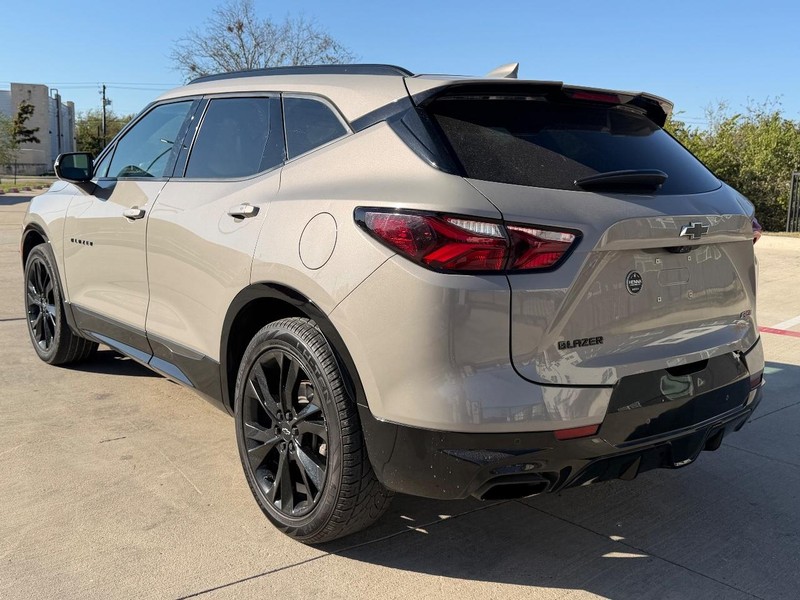 Chevrolet Blazer Vehicle Full-screen Gallery Image 04