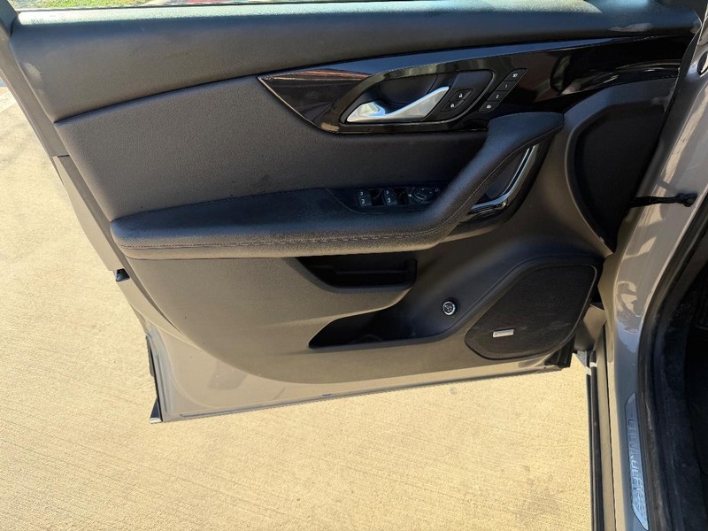 Chevrolet Blazer Vehicle Full-screen Gallery Image 10