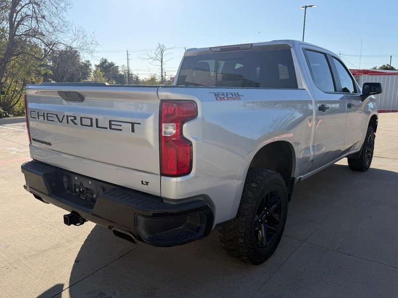 Chevrolet Silverado 1500 Vehicle Full-screen Gallery Image 06