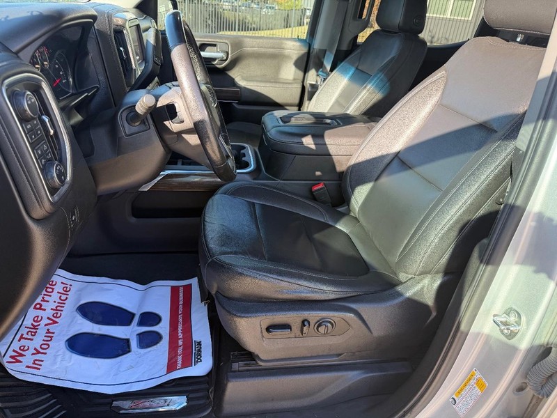 Chevrolet Silverado 1500 Vehicle Full-screen Gallery Image 12