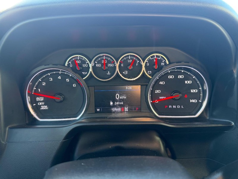 Chevrolet Silverado 1500 Vehicle Full-screen Gallery Image 13