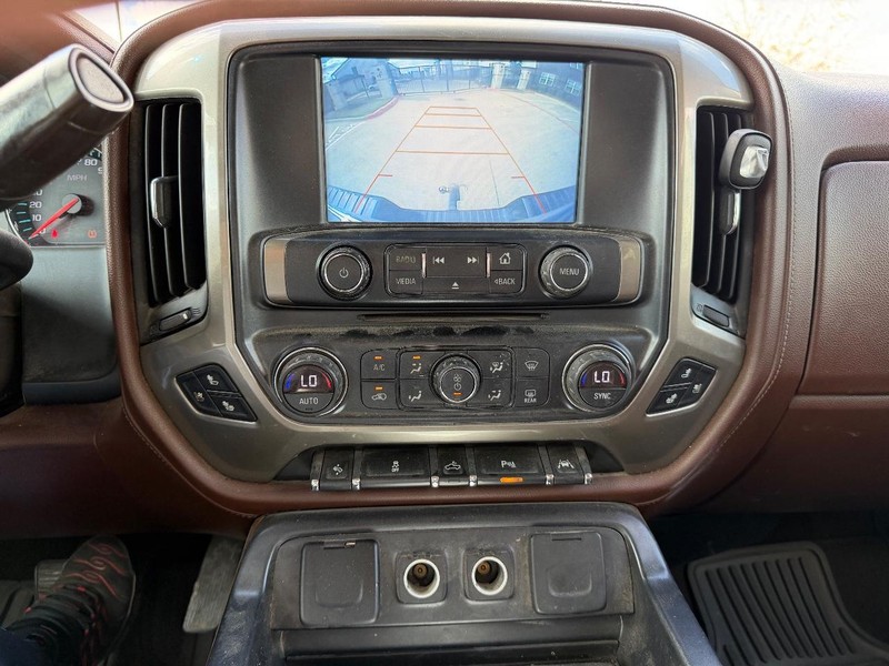 Chevrolet Silverado 1500 Vehicle Full-screen Gallery Image 14