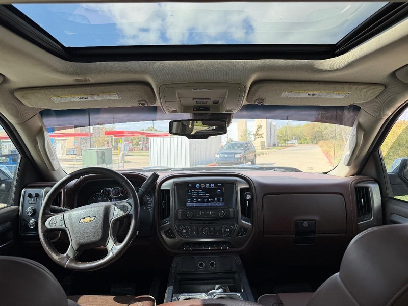 Chevrolet Silverado 1500 Vehicle Full-screen Gallery Image 19