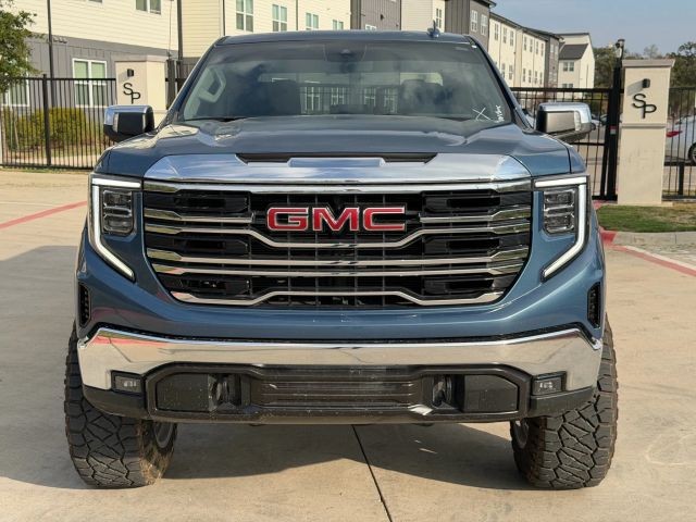 GMC Sierra 150 Vehicle Full-screen Gallery Image 09