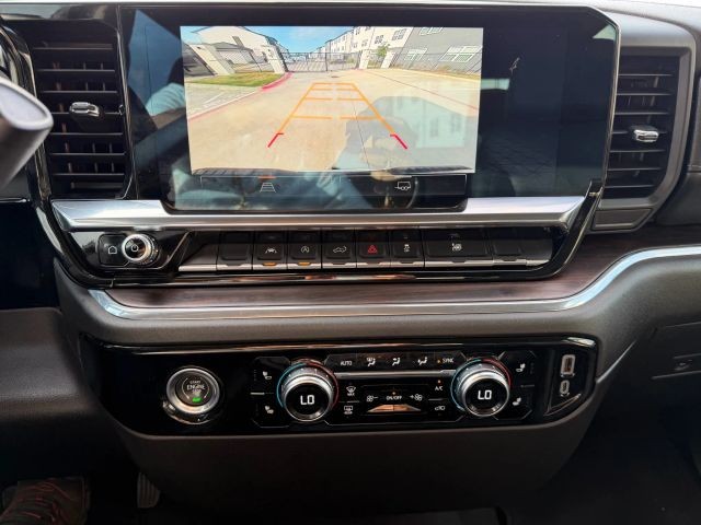 GMC Sierra 150 Vehicle Full-screen Gallery Image 14