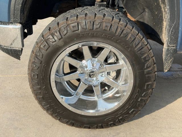 GMC Sierra 150 Vehicle Full-screen Gallery Image 22