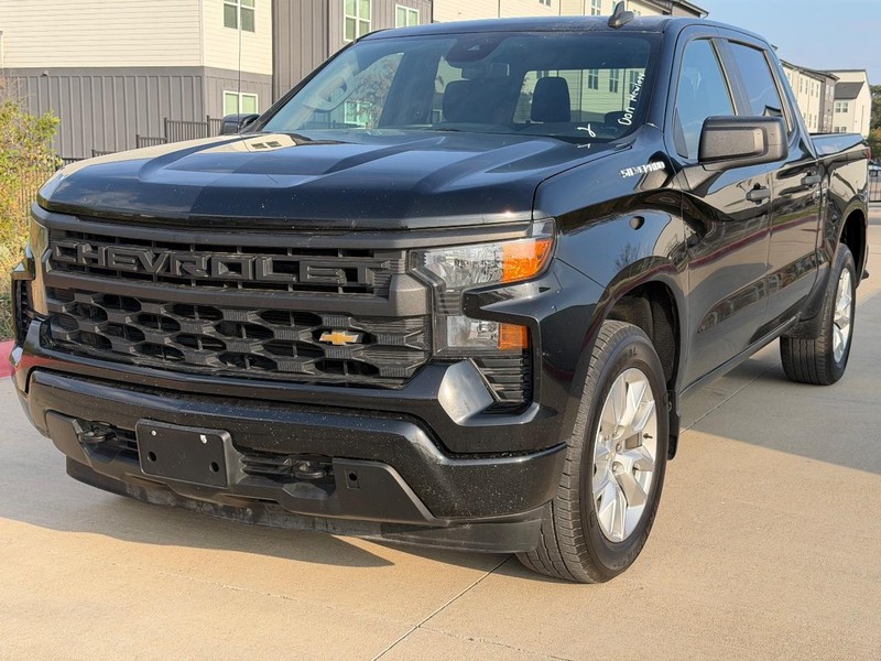 Chevrolet Silverado 1500 Vehicle Full-screen Gallery Image 02