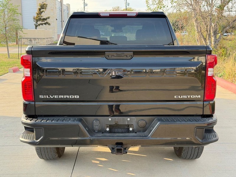 2023 Chevrolet Silverado 1500 Custom photo 4