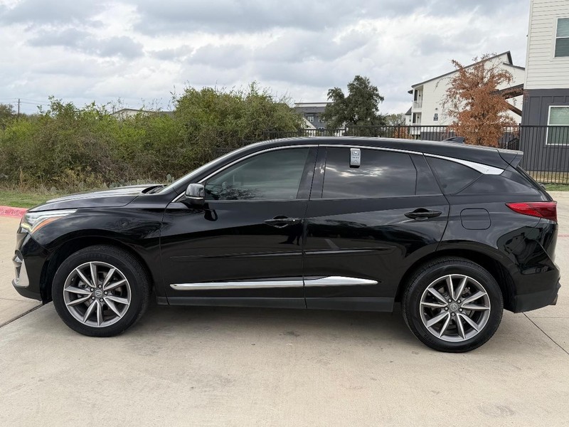 Acura RDX Vehicle Full-screen Gallery Image 03