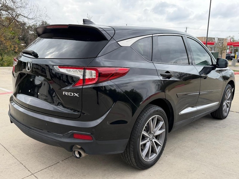 Acura RDX Vehicle Full-screen Gallery Image 06