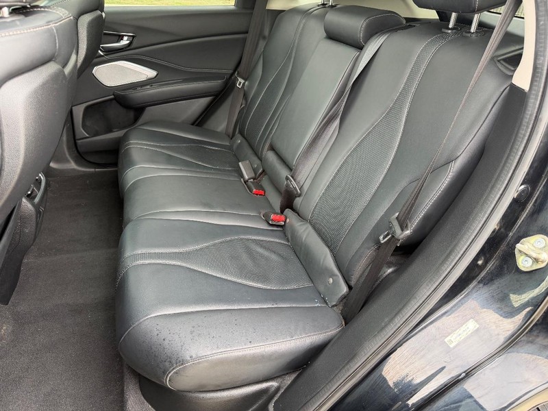 Acura RDX Vehicle Full-screen Gallery Image 17