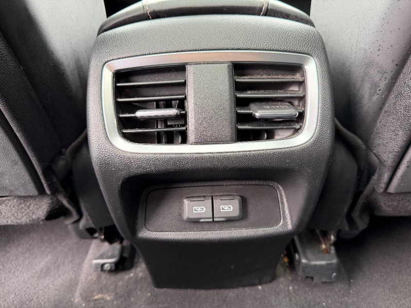 Acura RDX Vehicle Full-screen Gallery Image 18