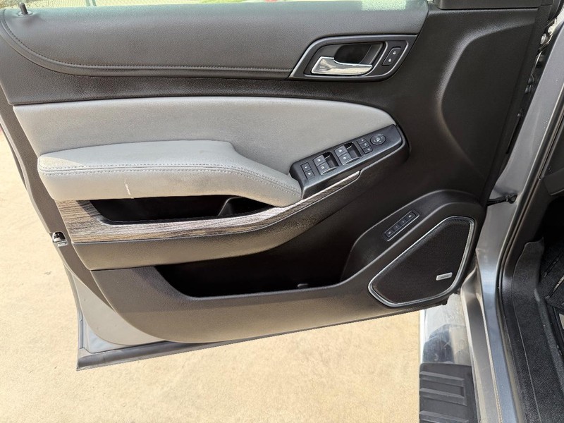 Chevrolet Tahoe Vehicle Full-screen Gallery Image 10