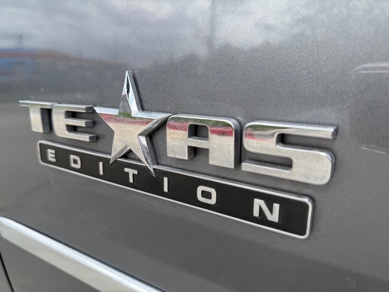 Chevrolet Tahoe Vehicle Full-screen Gallery Image 22