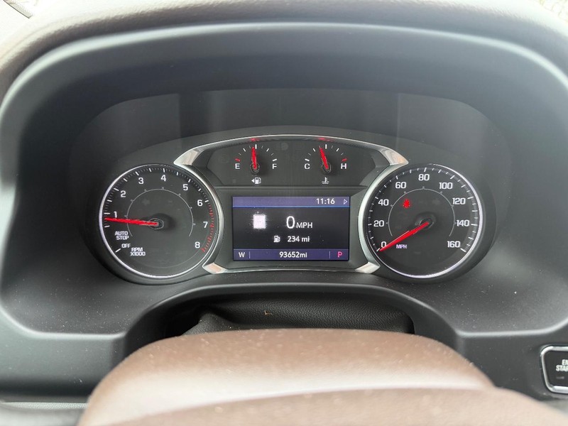 GMC Acadia Vehicle Full-screen Gallery Image 13