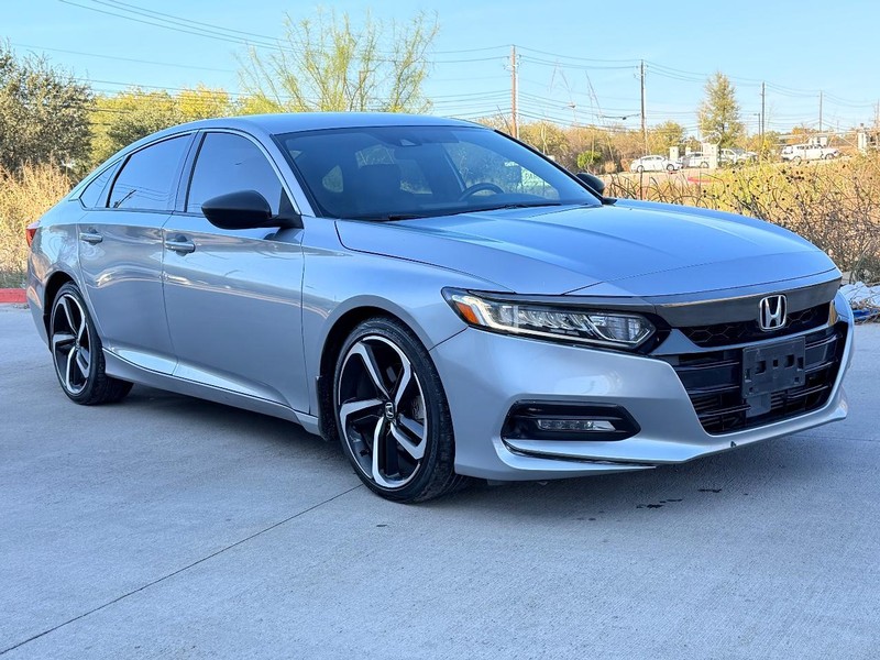 Honda Accord Sedan Vehicle Full-screen Gallery Image 08