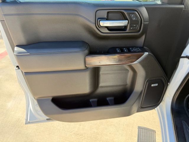 GMC Sierra 150 Vehicle Full-screen Gallery Image 10