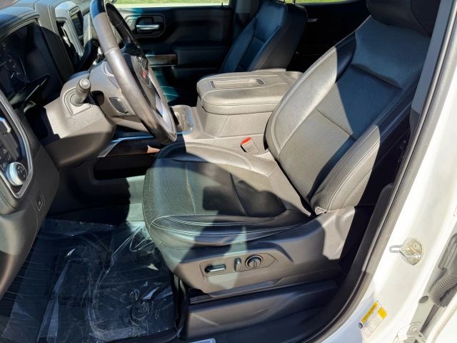 GMC Sierra 150 Vehicle Full-screen Gallery Image 12