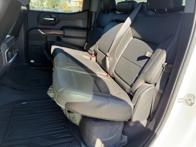 GMC Sierra 150 Vehicle Full-screen Gallery Image 17