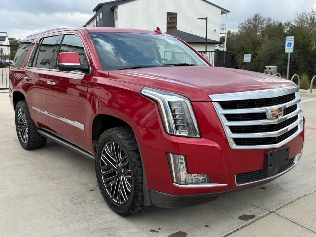 Cadillac Escalade Vehicle Full-screen Gallery Image 08