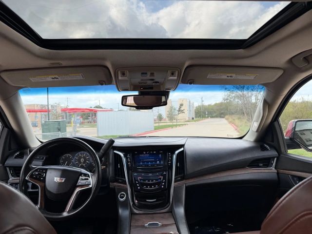 Cadillac Escalade Vehicle Full-screen Gallery Image 20