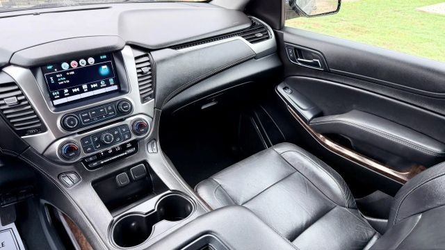 Chevrolet Tahoe Vehicle Full-screen Gallery Image 08