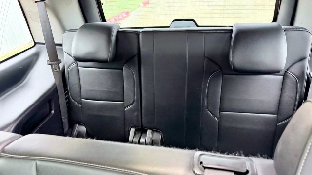 Chevrolet Tahoe Vehicle Full-screen Gallery Image 11